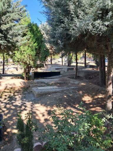 عکس آرامستان حصار