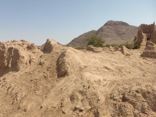 عکس قلعه حسینی تفت