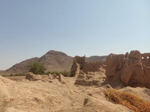 عکس قلعه حسینی تفت