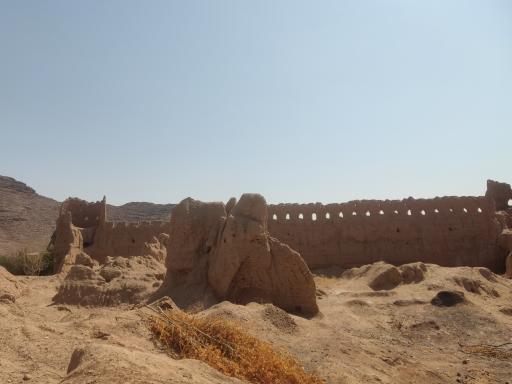 عکس قلعه حسینی تفت