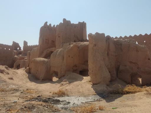 عکس قلعه حسینی تفت