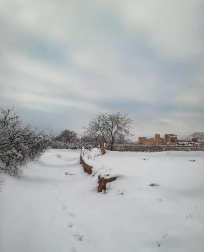 عکس قلعه حسینی تفت