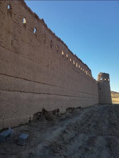 عکس قلعه حسینی تفت