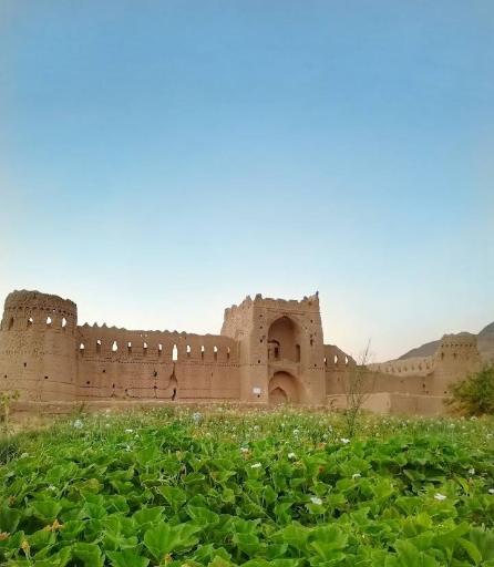 عکس قلعه حسینی تفت