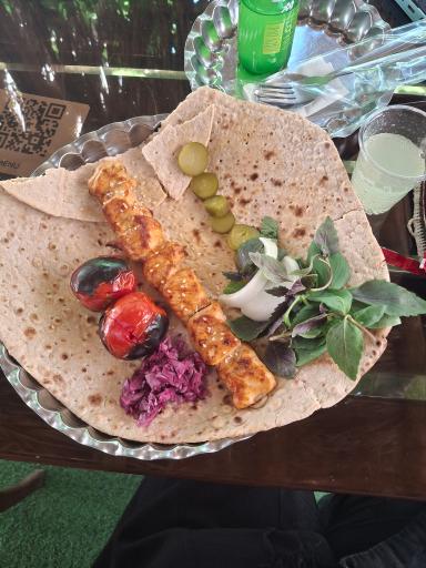 عکس کافه و رستوران مون