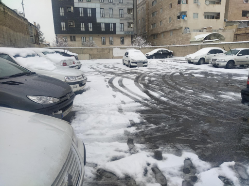 عکس پارکینگ اختصاصی راهبران خط ۵ مترو