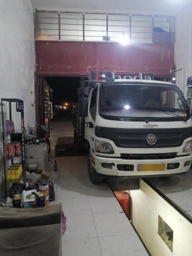 عکس تعویض روغن و پنچرگیری ماهور