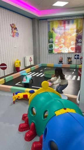 عکس خانه بازی سرزمین خوش شانسی