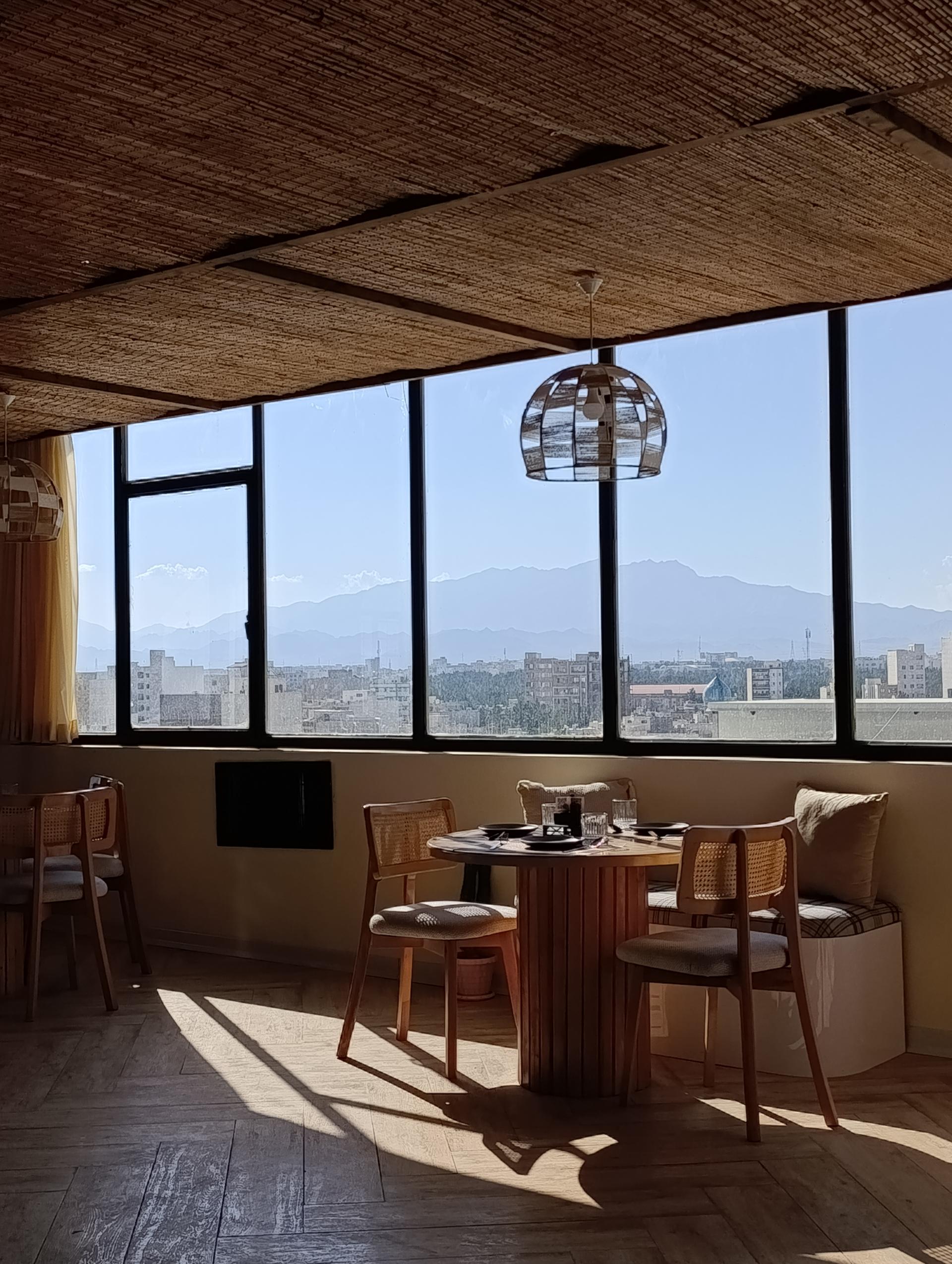 عکس کافه رستوران بالابوم