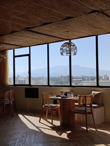 عکس کافه رستوران بالابوم