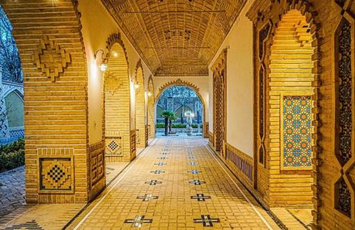 عکس عمارت هنرمند