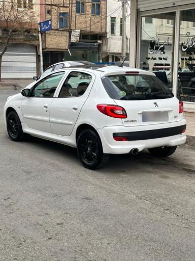 عکس نمایشگاه اتومبیل امیران