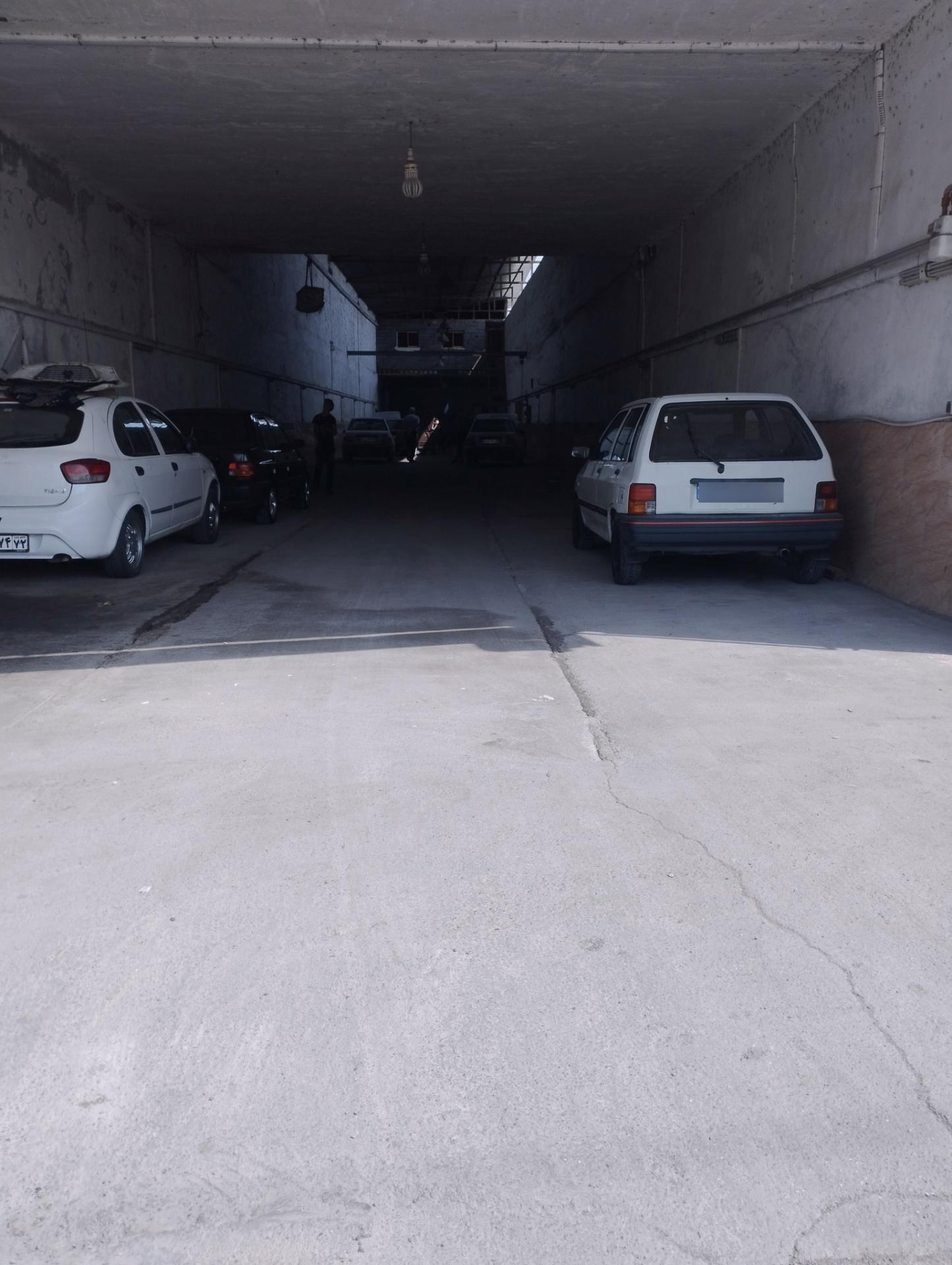 عکس تعمیرگاه و لوازم یدکی احسان