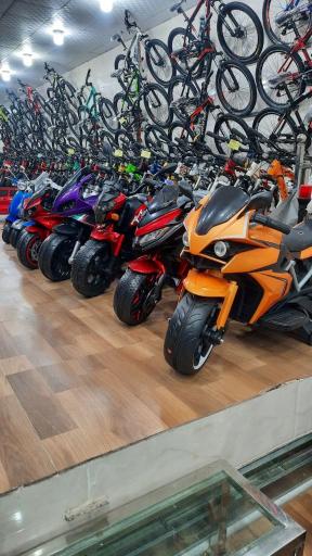 عکس آرمان دوچرخ