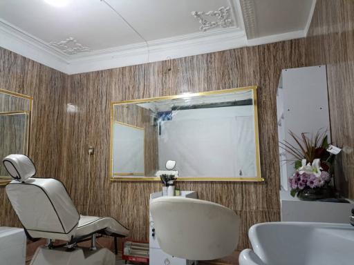 عکس آرایشگاه و سالن زیبایی نایس