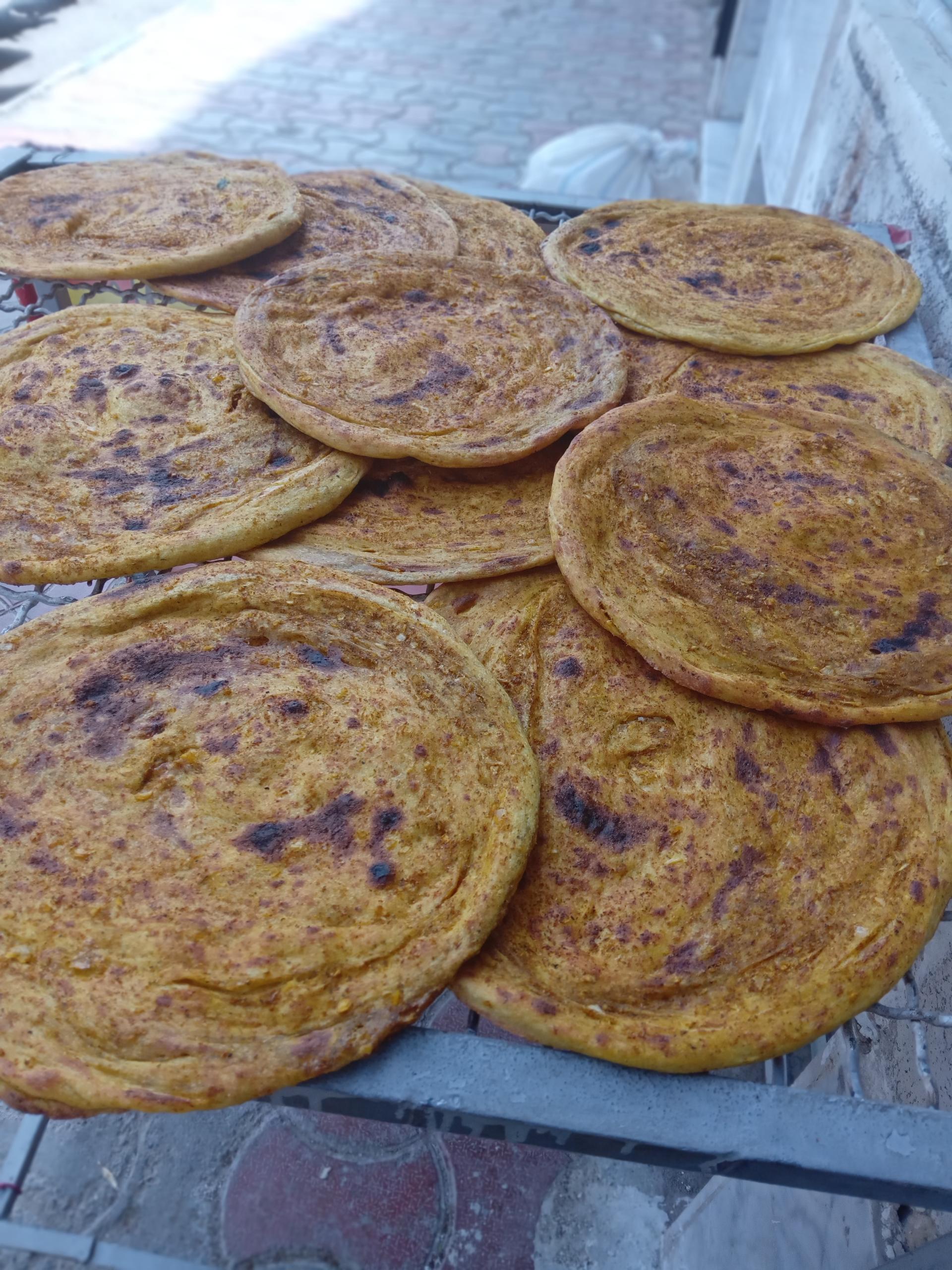 عکس نان‌ روغنی‌ سامان