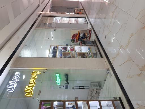 عکس بازار بزرگ موبایل و کامپیوتر علاءالدین