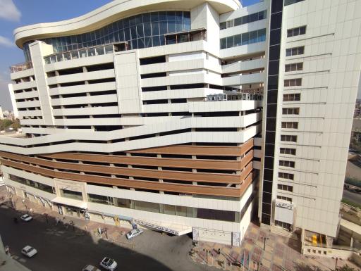 عکس پارکینگ طبقاتی آسمان