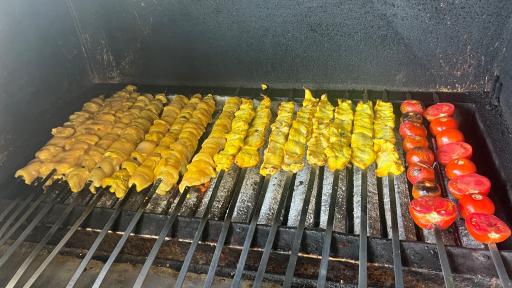 عکس چلوکبابی جوان