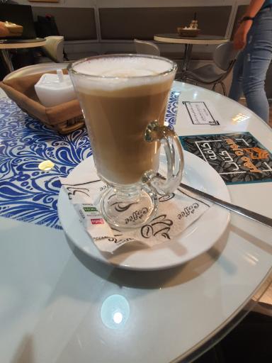 عکس فروشگاه کتاب سوره مهر انقلاب