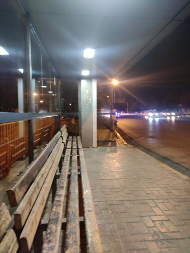 عکس ایستگاه اتوبوس تقاطع فجر