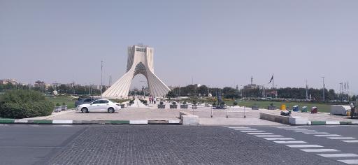 عکس آمفی تئاتر برج آزادی