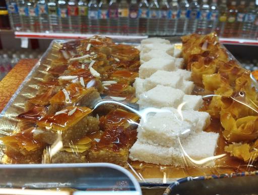 عکس قنادی و عرقیات طالبی