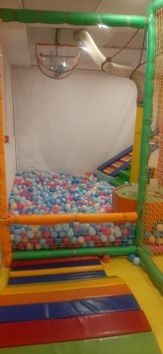 عکس خانه بازی جیلی بیلی