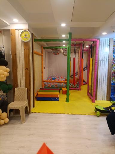 عکس خانه بازی جیلی بیلی