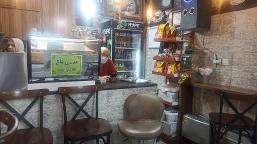 عکس کافه اقاجون
