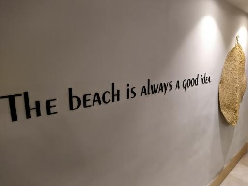 عکس کافی شاپ ساحلی هایت