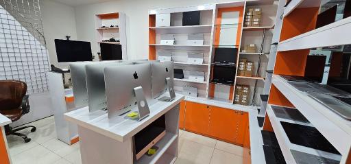عکس استوک رایانه حسینی