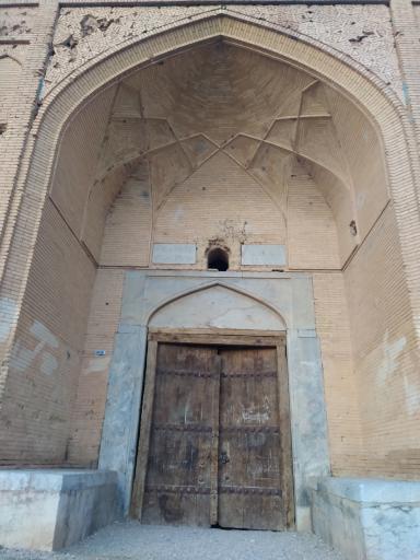 عکس کاروانسرای تاریخی شیخ علی خان زنگنه