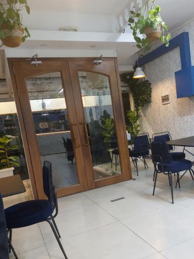 عکس کافی شاپ پری