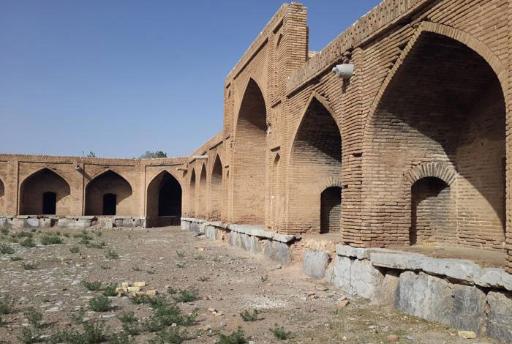 عکس کاروانسرای تاریخی شیخ علی خان زنگنه