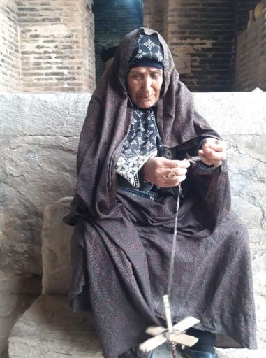 عکس کاروانسرای تاریخی شیخ علی خان زنگنه