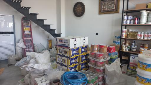 عکس فروشگاه رنگ و ابزار و مصالح ساختمانی بحری