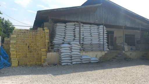 عکس فروشگاه رنگ و ابزار و مصالح ساختمانی بحری