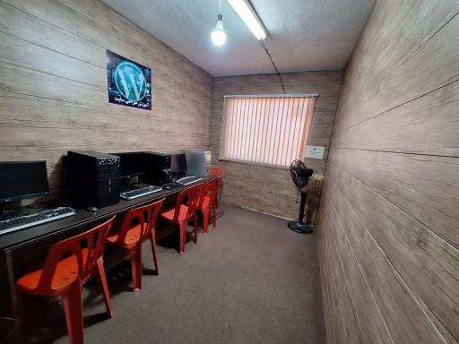 عکس آموزشگاه آریان شبکه