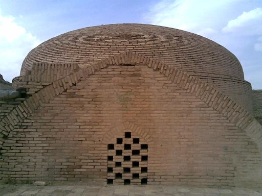 عکس کاروانسرای تاریخی شیخ علی خان زنگنه