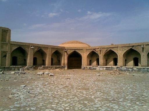 عکس کاروانسرای تاریخی شیخ علی خان زنگنه
