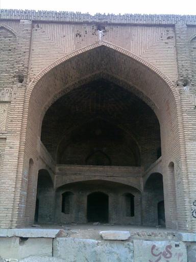عکس کاروانسرای تاریخی شیخ علی خان زنگنه