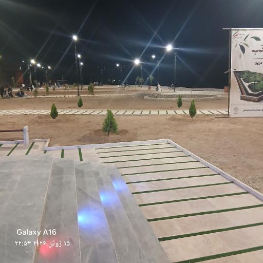 عکس آرامگاه مذنب آباده ای شاعر معروف آباده