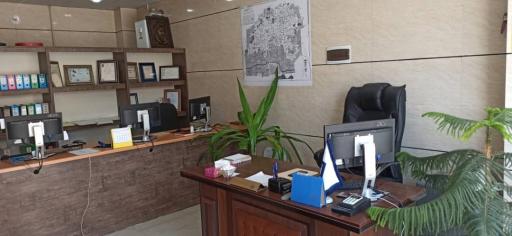 عکس مشاور املاک آریافر