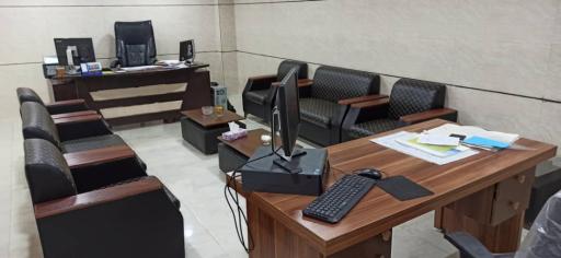 عکس مشاور املاک آریافر