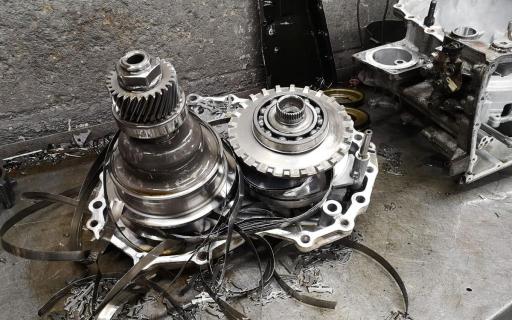 عکس تعمیرگاه گیربکس اتوماتیک گیربکس یار