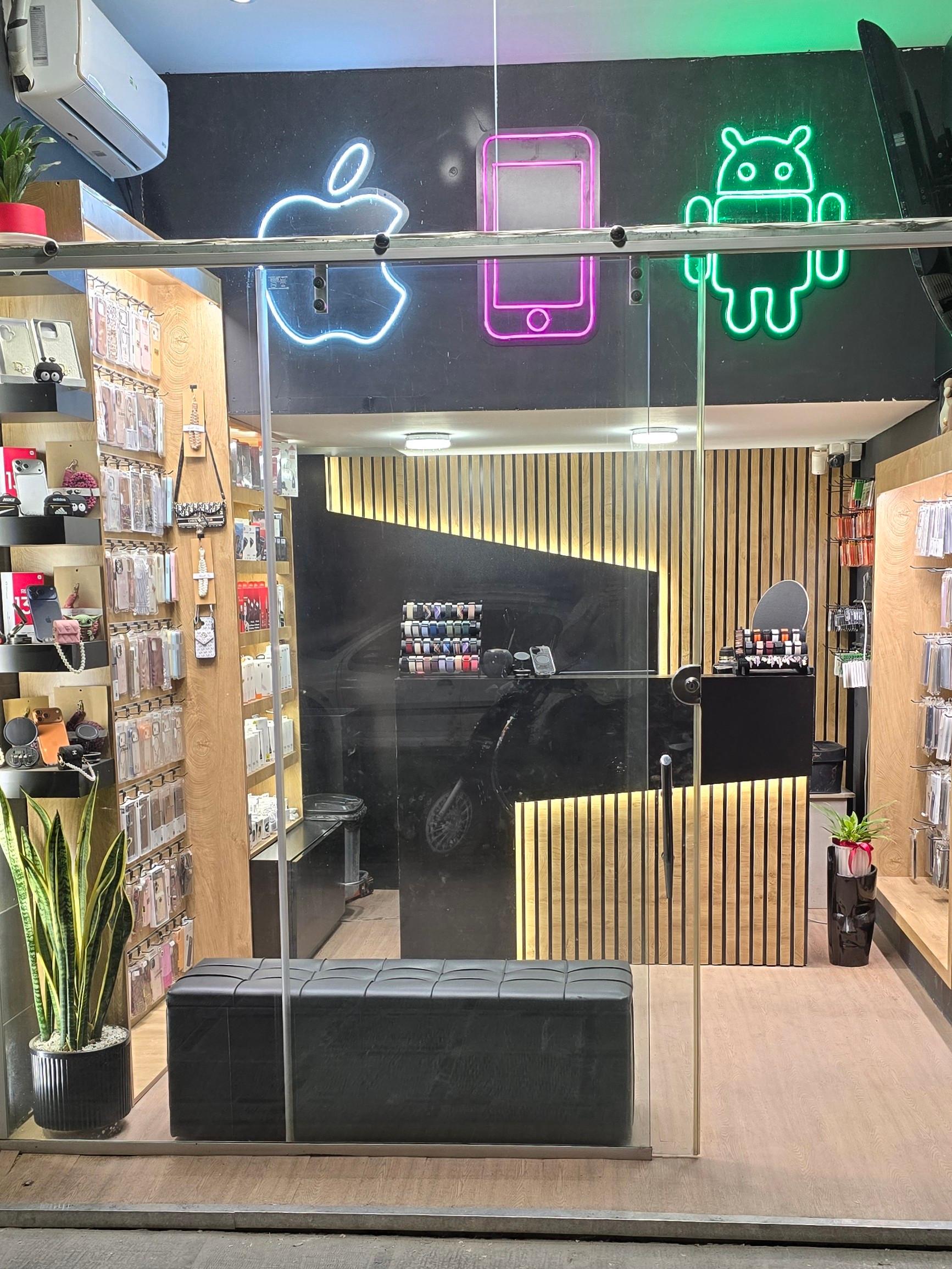 عکس یارا همراه