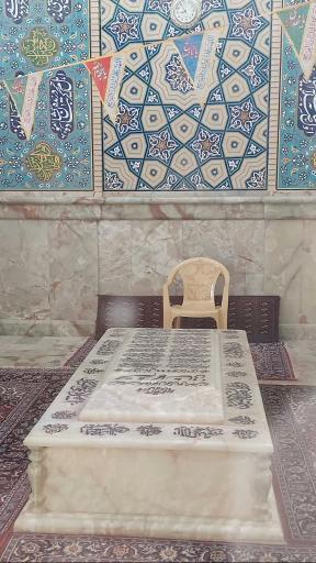 عکس آرامگاه محتشم کاشانی