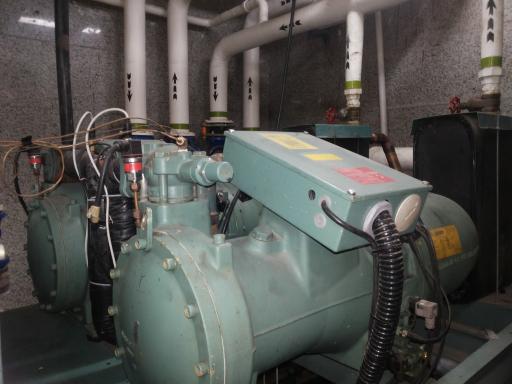 عکس تعمیر دستگاههای سرد کننده و گرم کننده