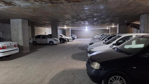 عکس پارکینگ عمومی پارمیدا 